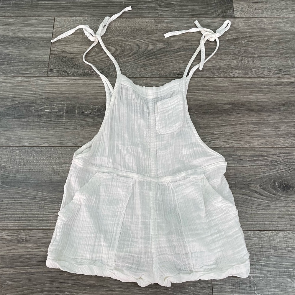 Abercrombie & Fitch White Sleeveless Romper size XXS